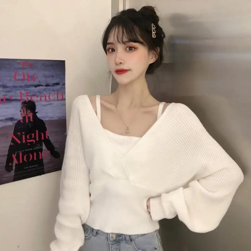 

New Women Criss-Cross Sweater Casual Batwing Sleeve Fake Two-Piece Sweater For Autumn And Spring