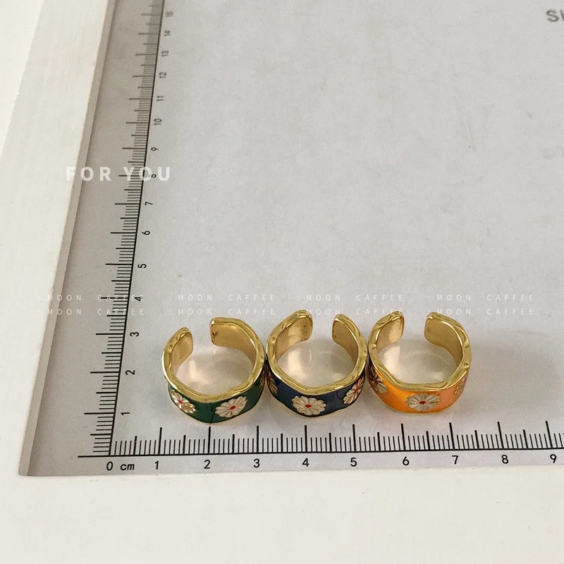 

Fashion Korean Style Mini Cute Flower Rings for Women Punk Trendy Vintage Plum Blossom Ring Enamel Flower Rings Gift Jewelry