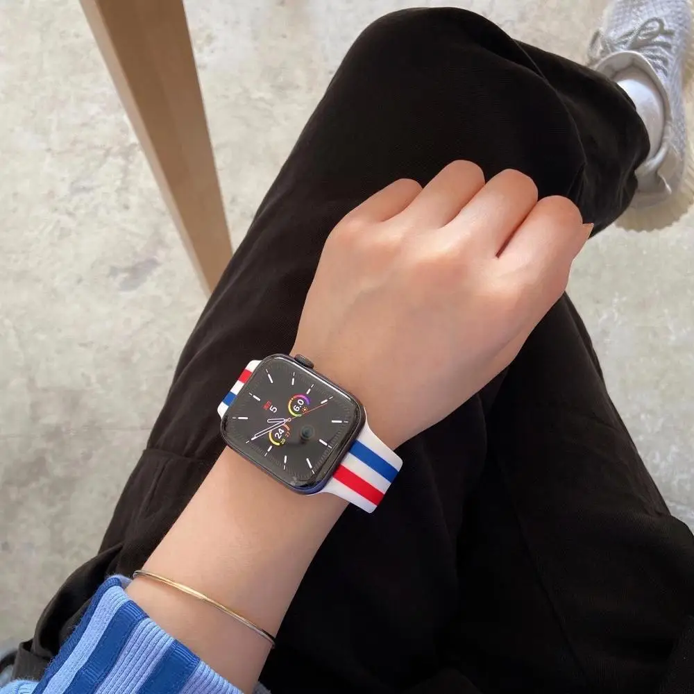 

Fashion brand Silicone Strap For Watch band 40mm 38mm 44mm 42mm Rubber wristband Sport belt bracelet i Watch serie 6 5 4 3