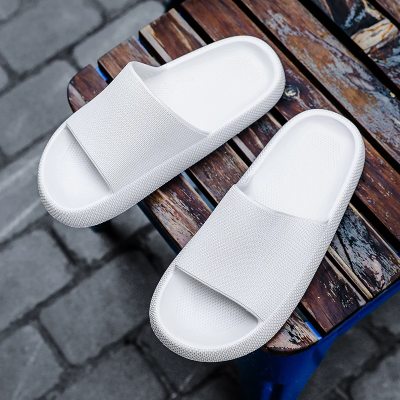 

2021 thick-soled men's slippers for men's outer wear summer home non-slip and deodorant indoor home sandals slippers women