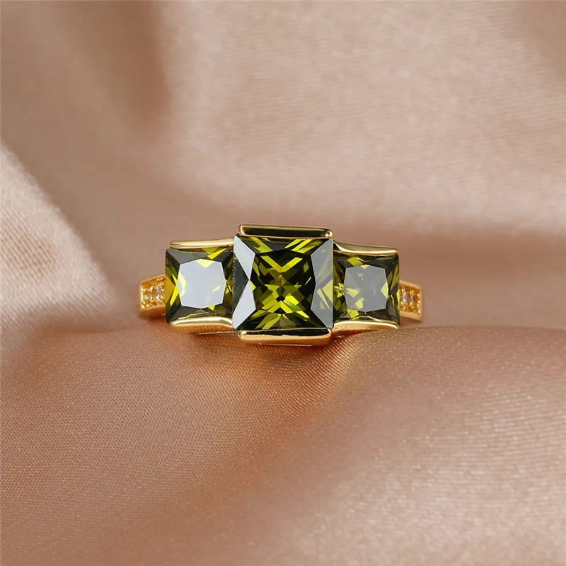 Фото Роскошное женское кольцо с оливковым и зеленым кристаллом обручальные кольца