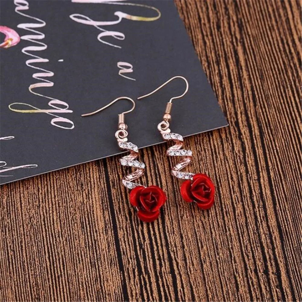 

New Creative Fashion Inlaid Zircon Spiral Rose Earrings Female Fresh Temperament Flower Ear Nails Jewelry Pendant Gift Wholesale