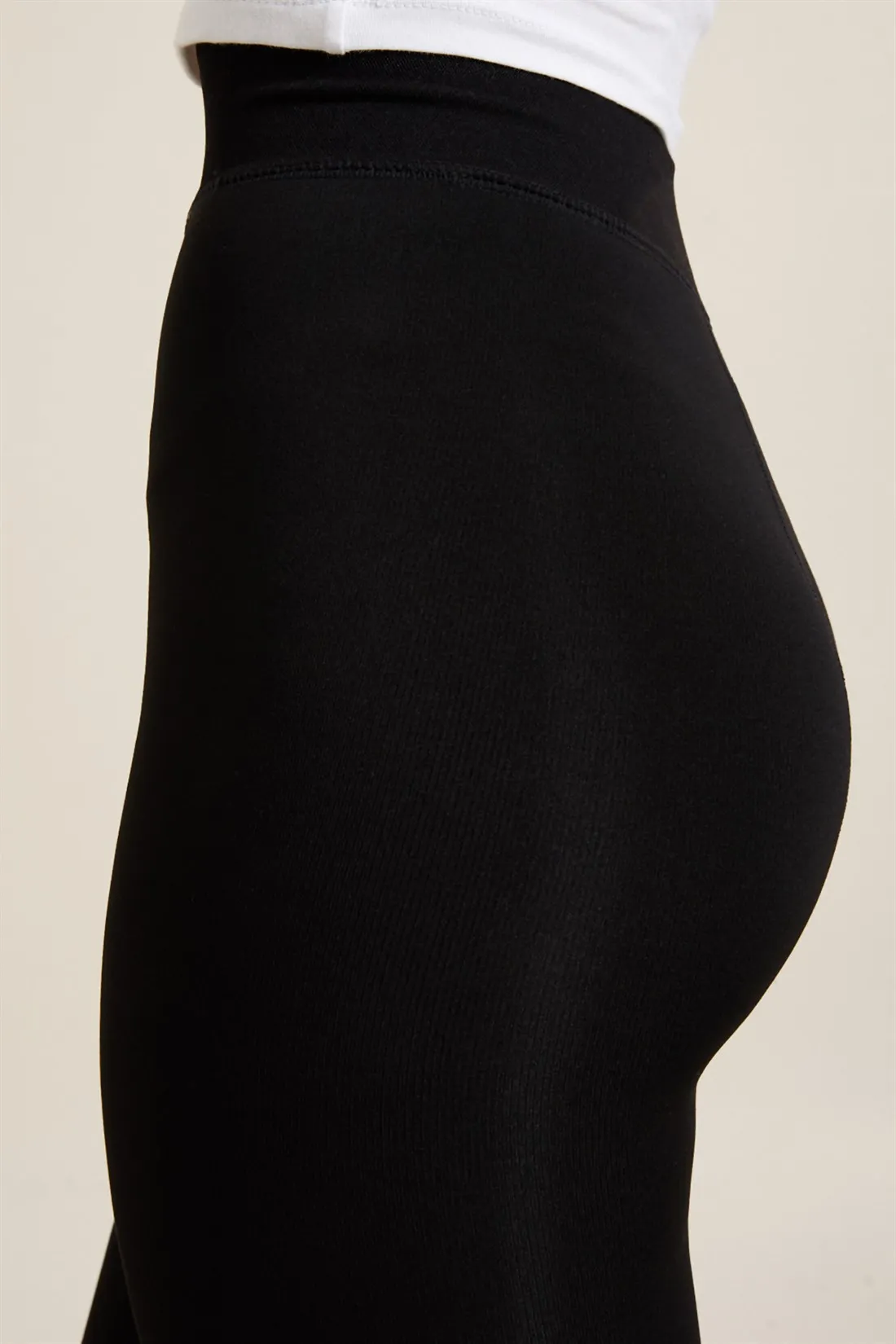 

Women's Black In-Pelulu Thermal Outdoors Leggings