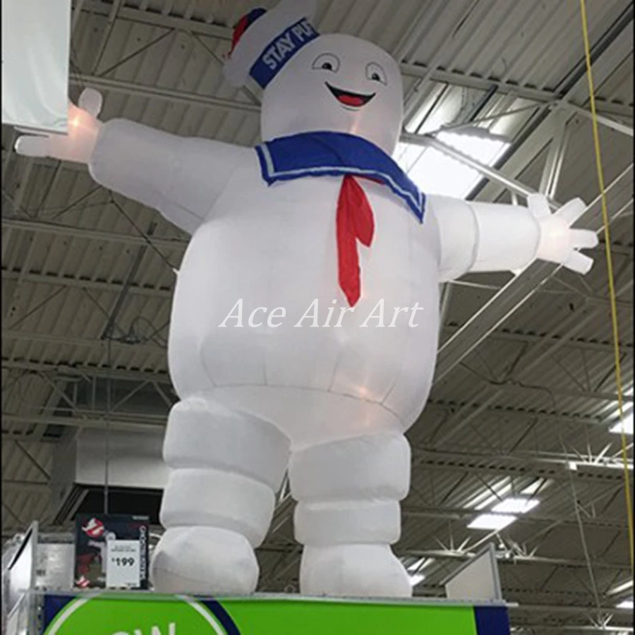 Гигантская рекламная акция надувной снеговик человек Зефир бэймакс для