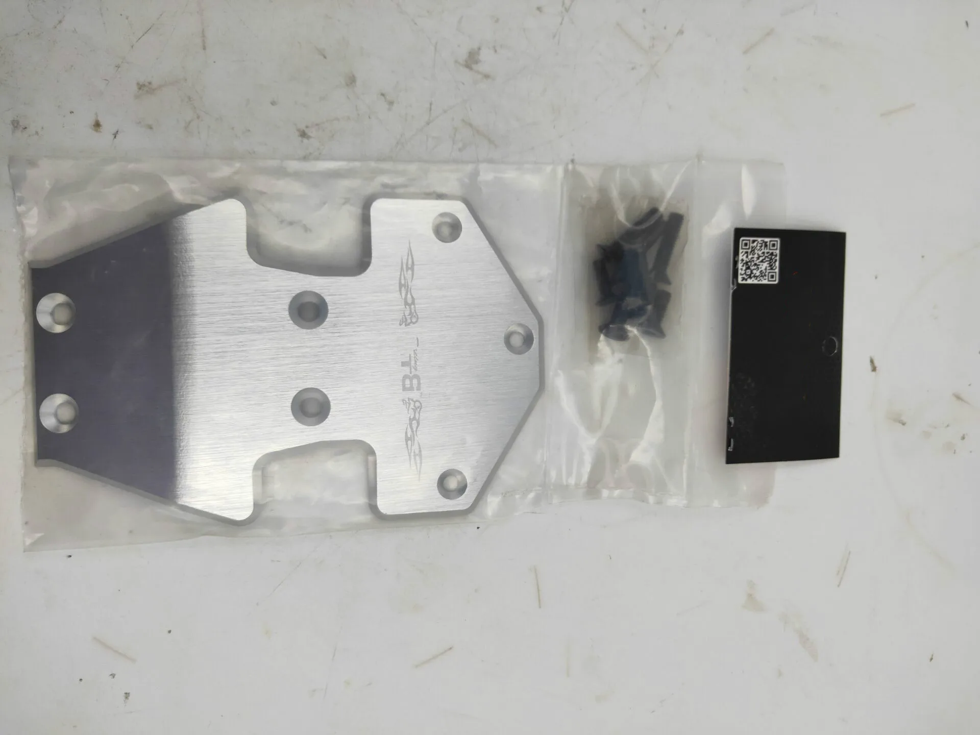 Металлическая передняя и задняя противоскользящая пластина шасси Защитная