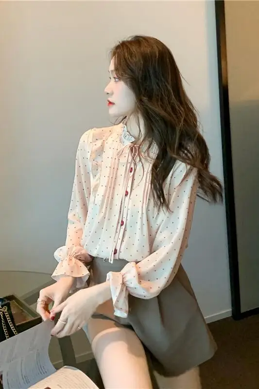 

COIGARSAM Chiffon blouse women New Spring Polka Dot blusas womens tops and blouses Apricot 1502