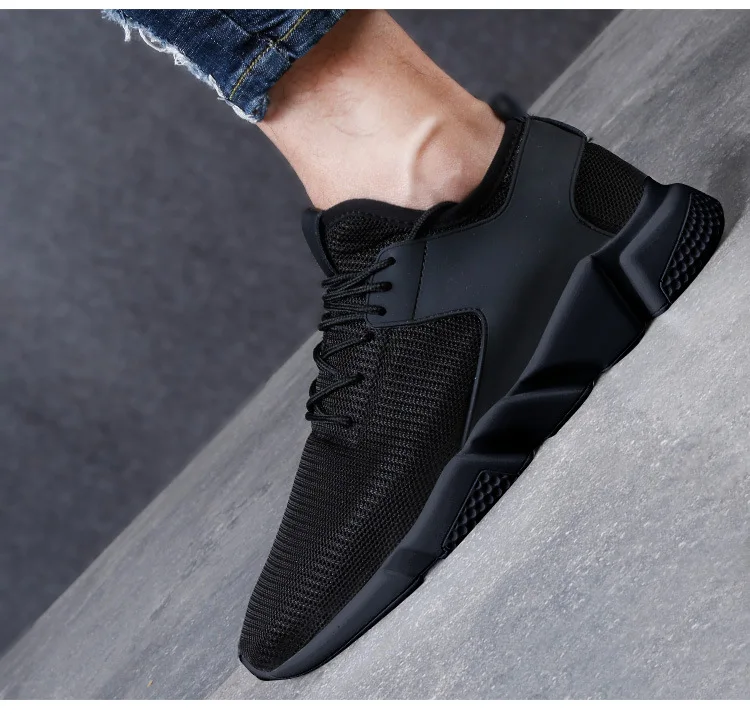 

Stylish Breathable Mesh Casual Running Shoes for Men