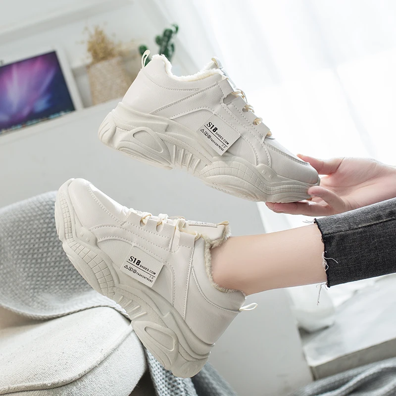 Женские кроссовки зимние Кожаные водонепроницаемые ботинки увеличивающие рост