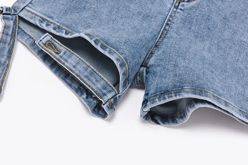

[EAM] Women Blue Denim Casual Buckle Wide Leg Shorts New High Waist Loose Fit Trousers Fashion Tide Spring Summer 2021 1DD8981