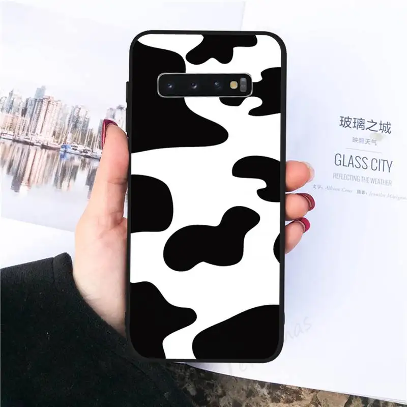 

White Black Cow Symbol Pattern Print Phone Case For Samsung galaxy S 7 8 9 10 20 edge A 6 10 20 30 50 51 70 note 10 plus