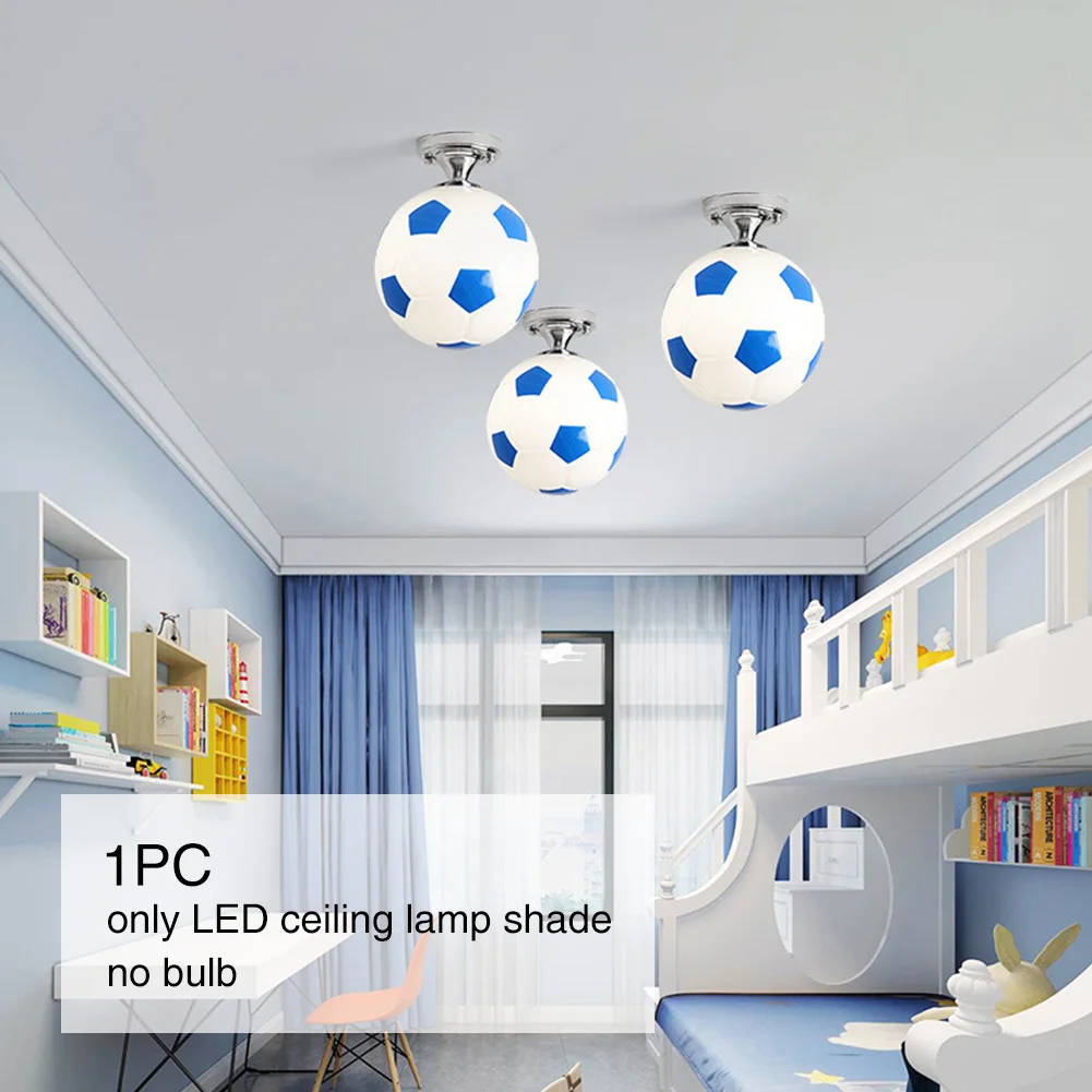 Светильник светодиодный потолочный детский в виде футбольного мяча люстра из