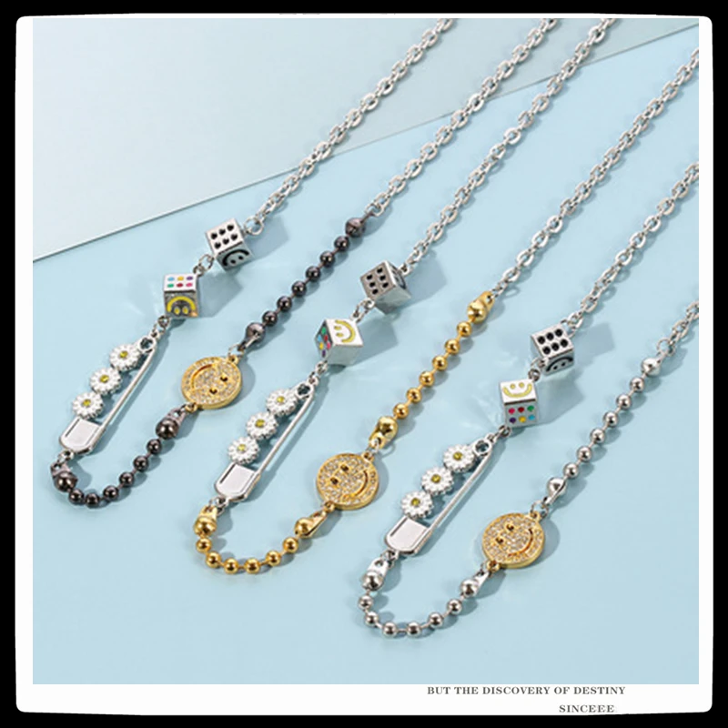 

SexMara 2021 New Hip Hop Punk Personality Fashion Diamond Smiley Daisy Dice Splicing Necklace For Men Women Girls Party Jewelry