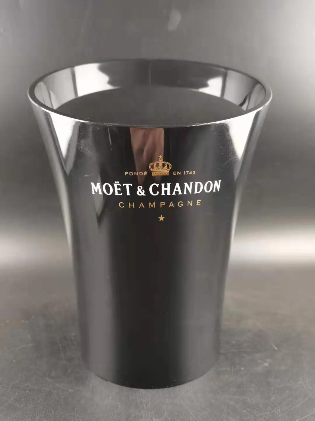 

European Fashion Wine Champagne Ice Bucket 3L Acrylic White Black Ice Bucket Plastic Party Wine Bottle Cooler beer cooler