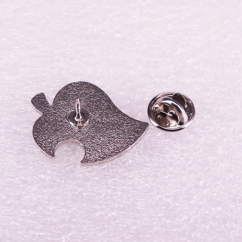 Брошь с зелеными листьями и эмалью в виде животного | Украшения аксессуары