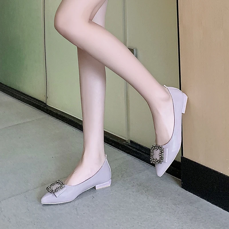 

Korean Shoes Crystal All-Match Buckle Female Footwear Low Heels Autumn Casual Sneaker Shallow Mouth Pointed Toe 2021 New Rhinest