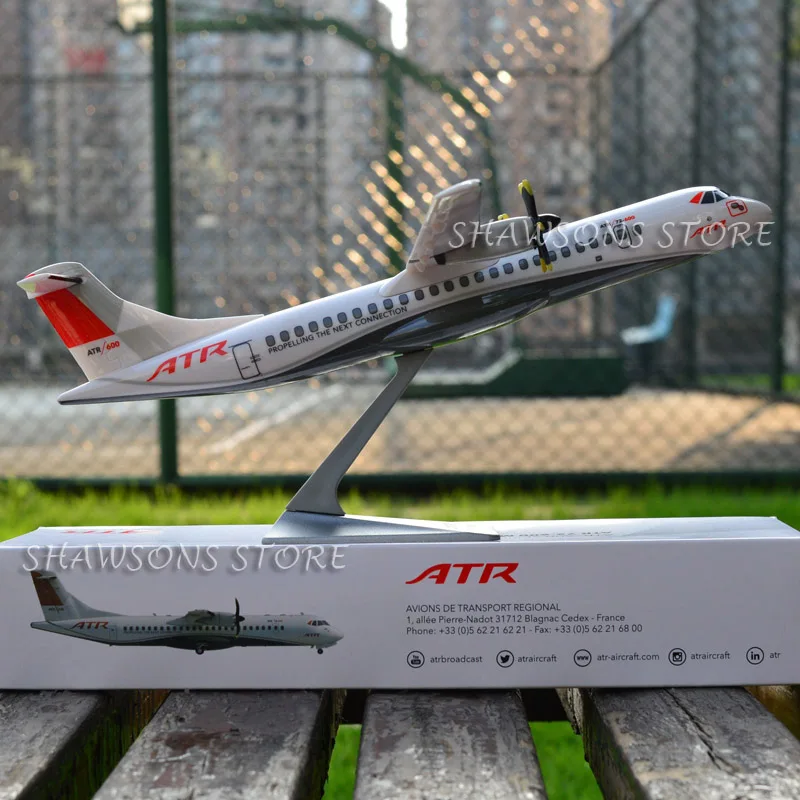 1: 100 масштабе Игрушечная модель самолета коллекция ATR 72 600 Airliner Plane миниатюрная