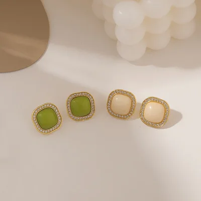 Серьги-гвоздики серебряные в виде геометрических фигур серебро пробы | Украшения