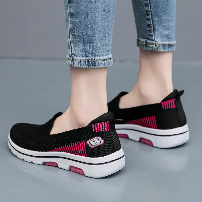

2021 New Women's Shoes Breathable Comfortable Mom Shoes Slip-on Sports Casual Walking Shoes Women's Flying Woven Lazy Shoes