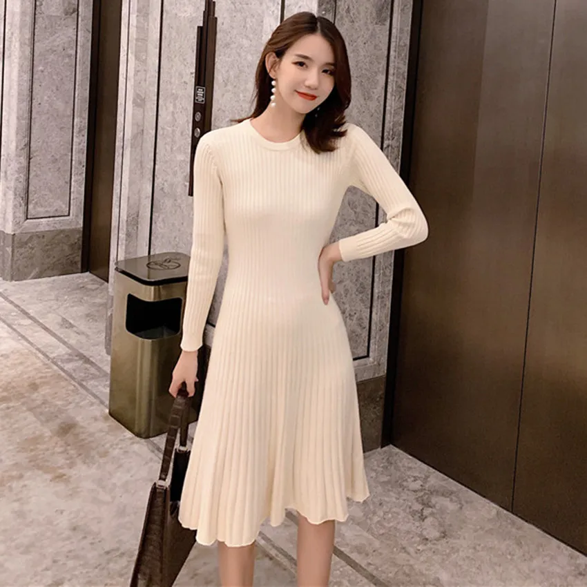 Зимнее женское платье-свитер с длинным рукавом элегантное миди плиссированное