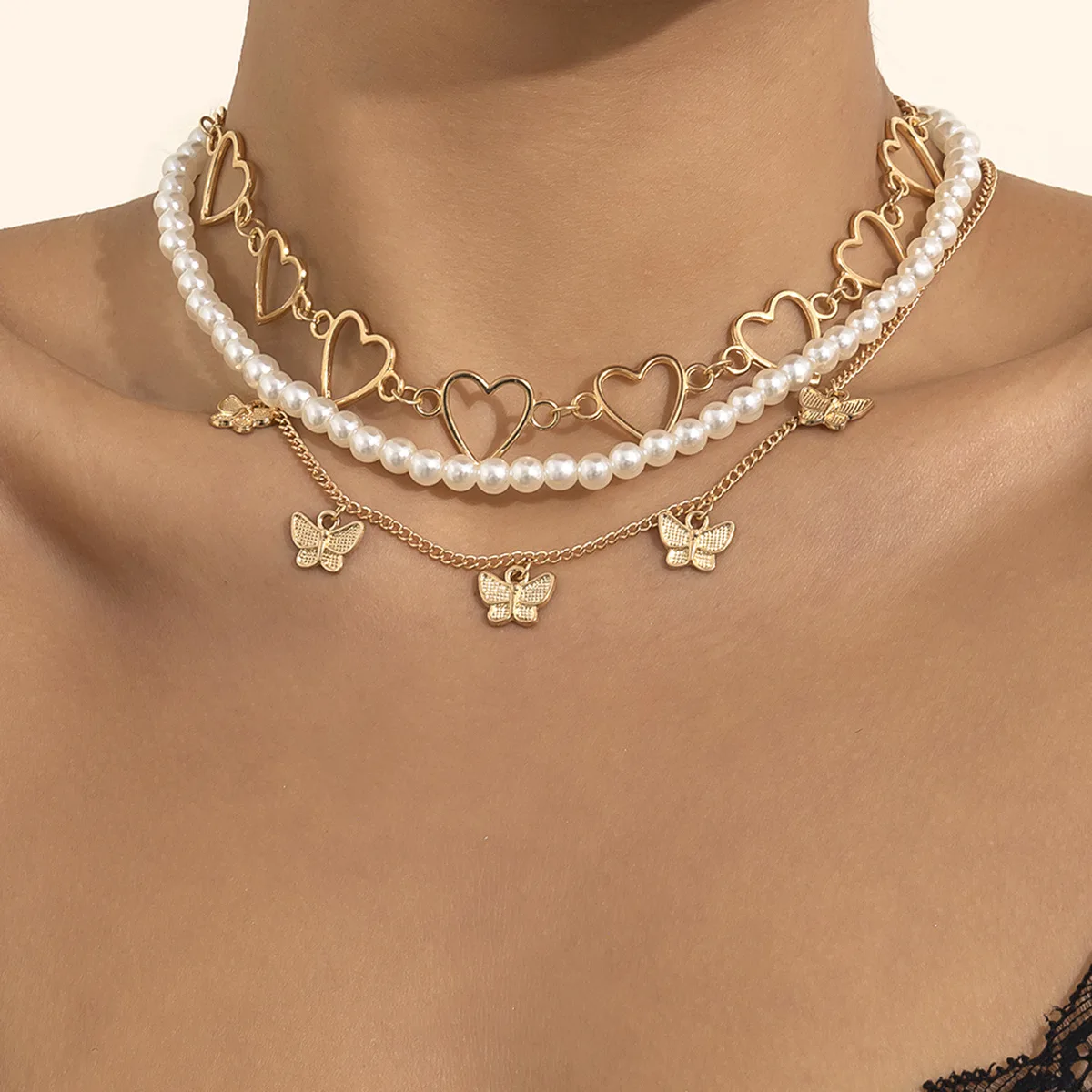 

Ожерелье с подвеской-бабочкой женское, простой креативный ажурный кулон в стиле бохо с имитацией жемчуга, колье до ключиц, милая бижутерия д...