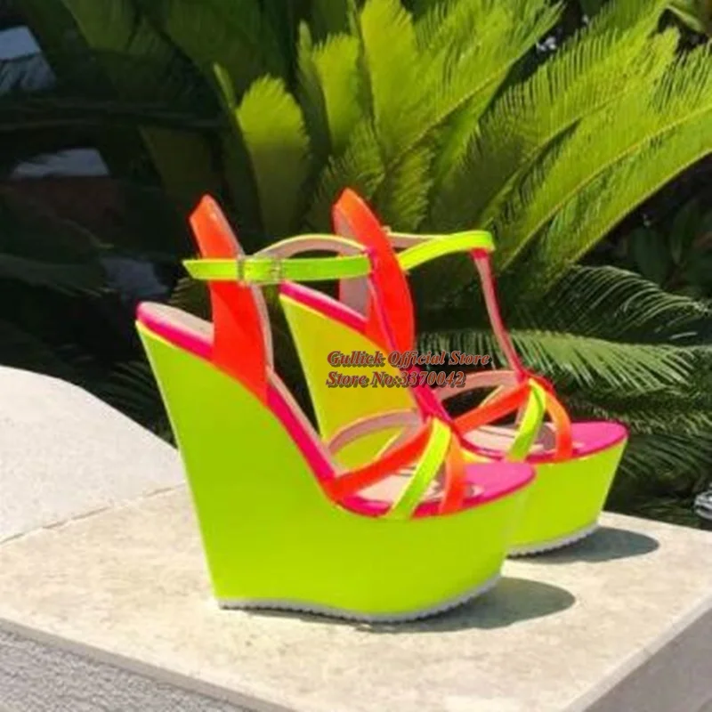 Босоножки на танкетке желтые красные кожаные с вырезами | Обувь