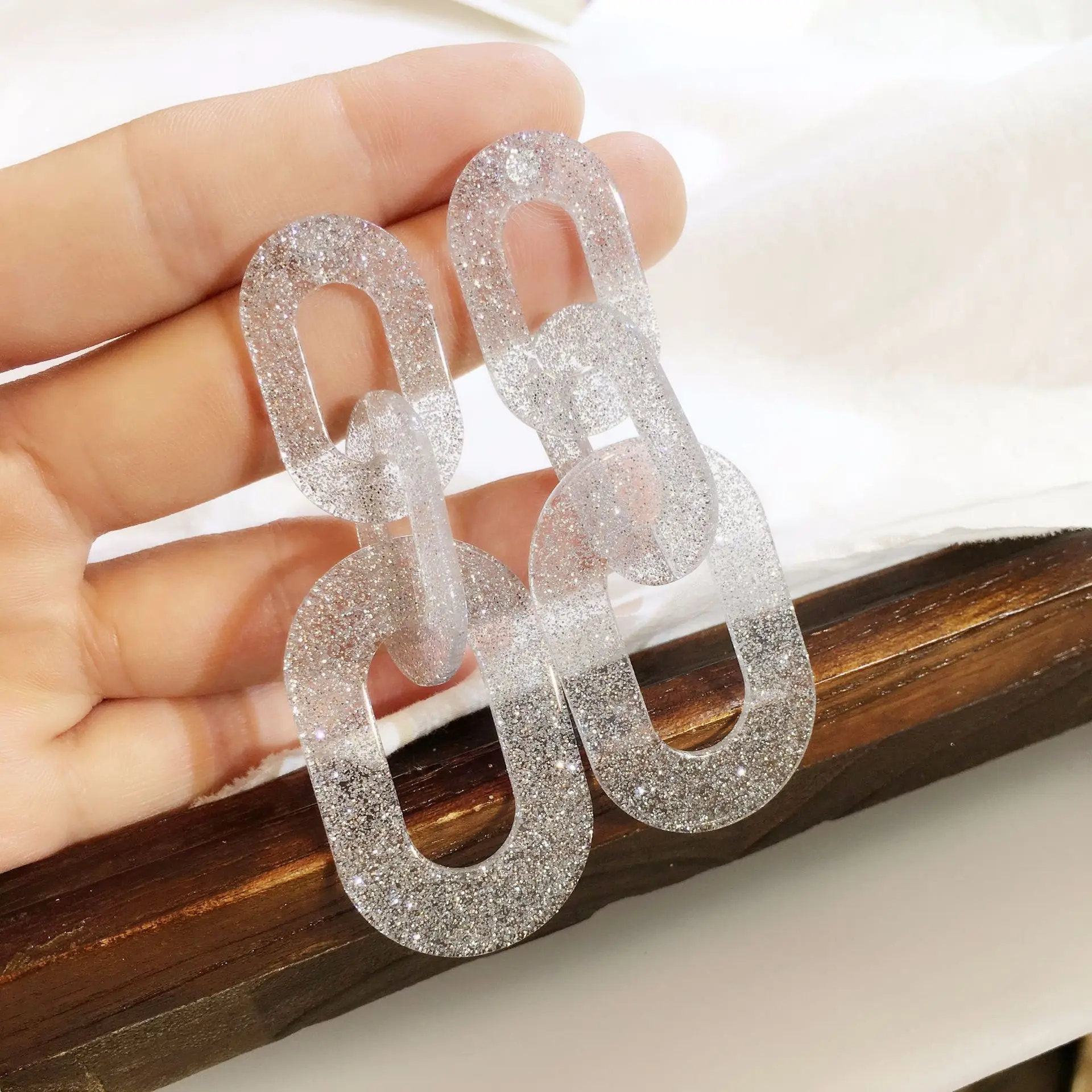 

European and American exaggerated Korean style resin earrings temperament bright pink crystal lock chain earrings