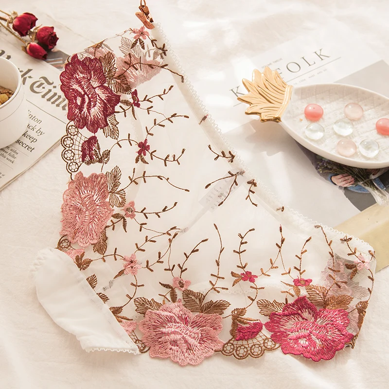 Трусики женские с вышивкой и низкой талией из хлопка