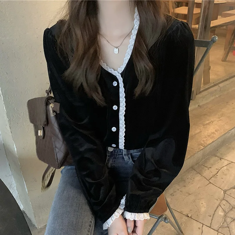 

BETHQUENOY Camisas De Mujer Vintage Black Velvet Shirts Top Women Autumn Winter Clothes Lace Trim V Neck Blouses Bluzki Damskie
