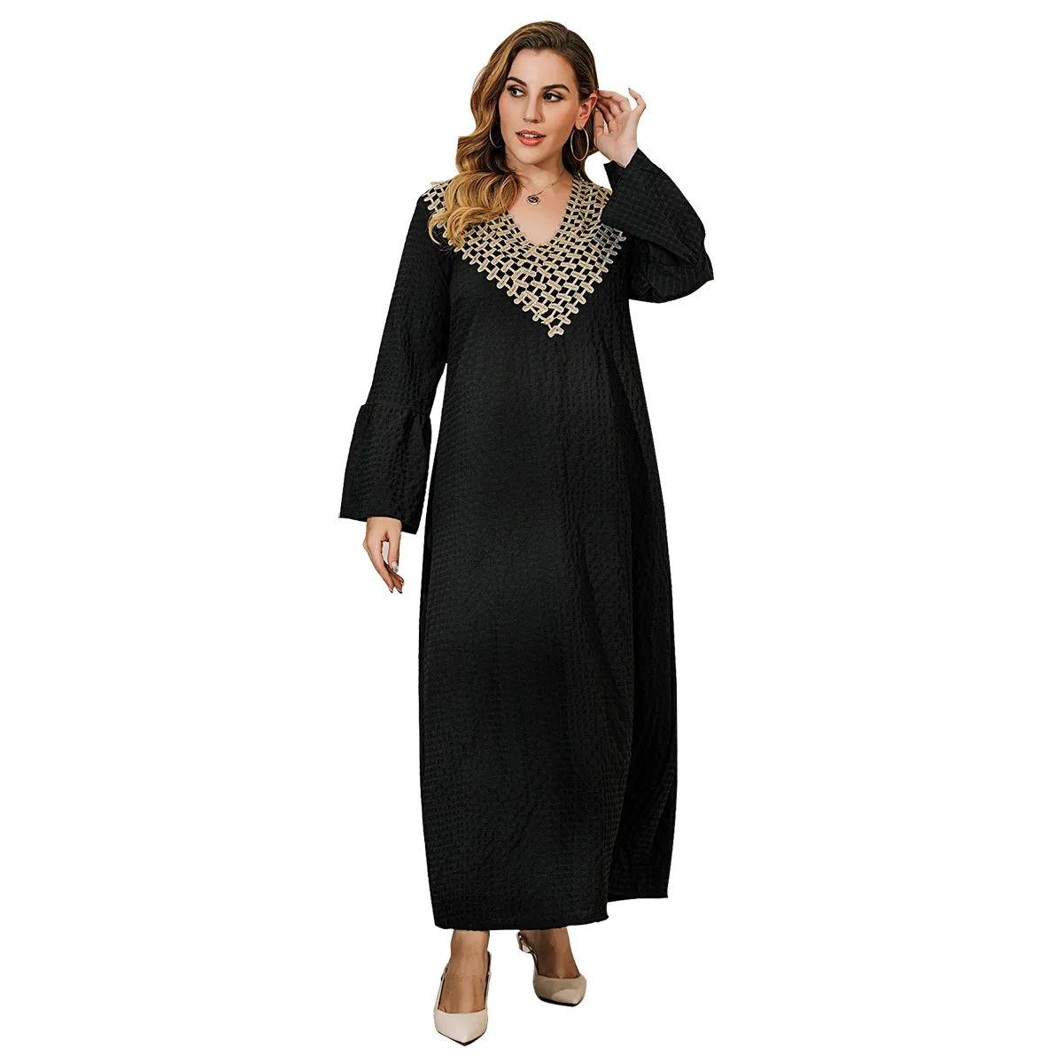 

Middle Eastern Muslim Robe 2021 Spring/Summer Women's Long Sleeve Trumpet Sleeve Polyester Robe V-neck Embroidered Dress