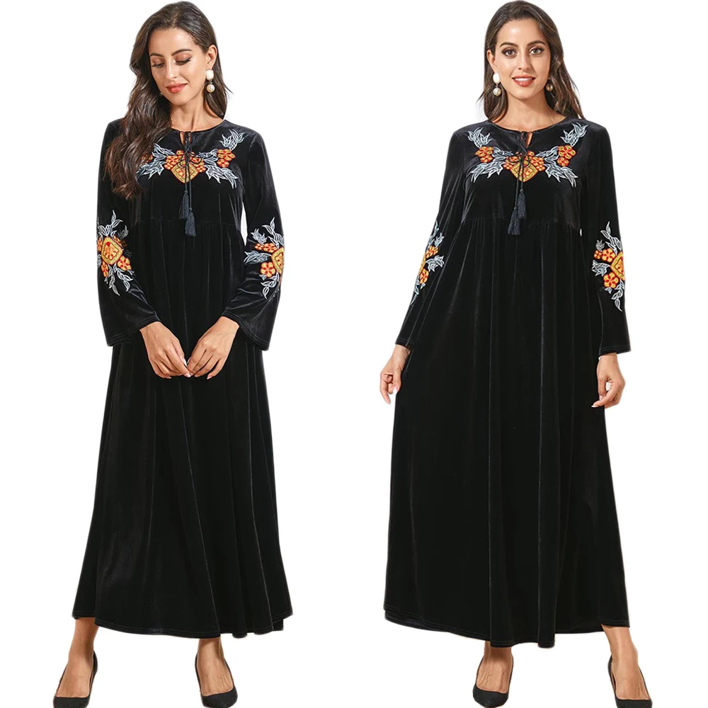 

Velvet Muslim Abaya Women Embroidery Ethnic Style Long Dress Long Sleeve Arab Maxi Robe Gown Autumn Winter Dubai Middle East New