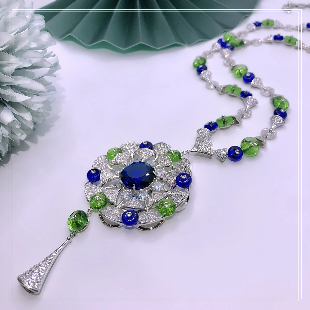 

Fashion luxury trend Web celebrity talent green blue women's necklace Drop pendant shiny Party ball party The queen temperament
