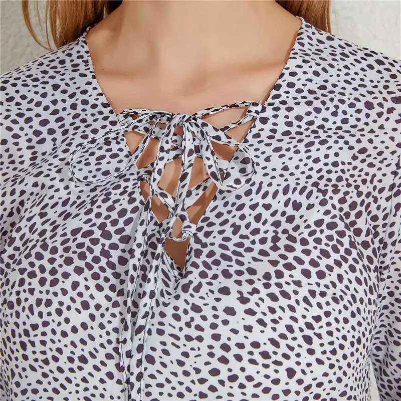 

Plus Size 3XL Casual Women Shirts Leopard Print Front Hollow Out V Neck Blouse Fashion Autumn Female Shirts