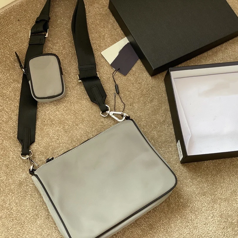 

2021 Newest Handbag Three-in-one Both men and Women Couples Package Nylon Bag