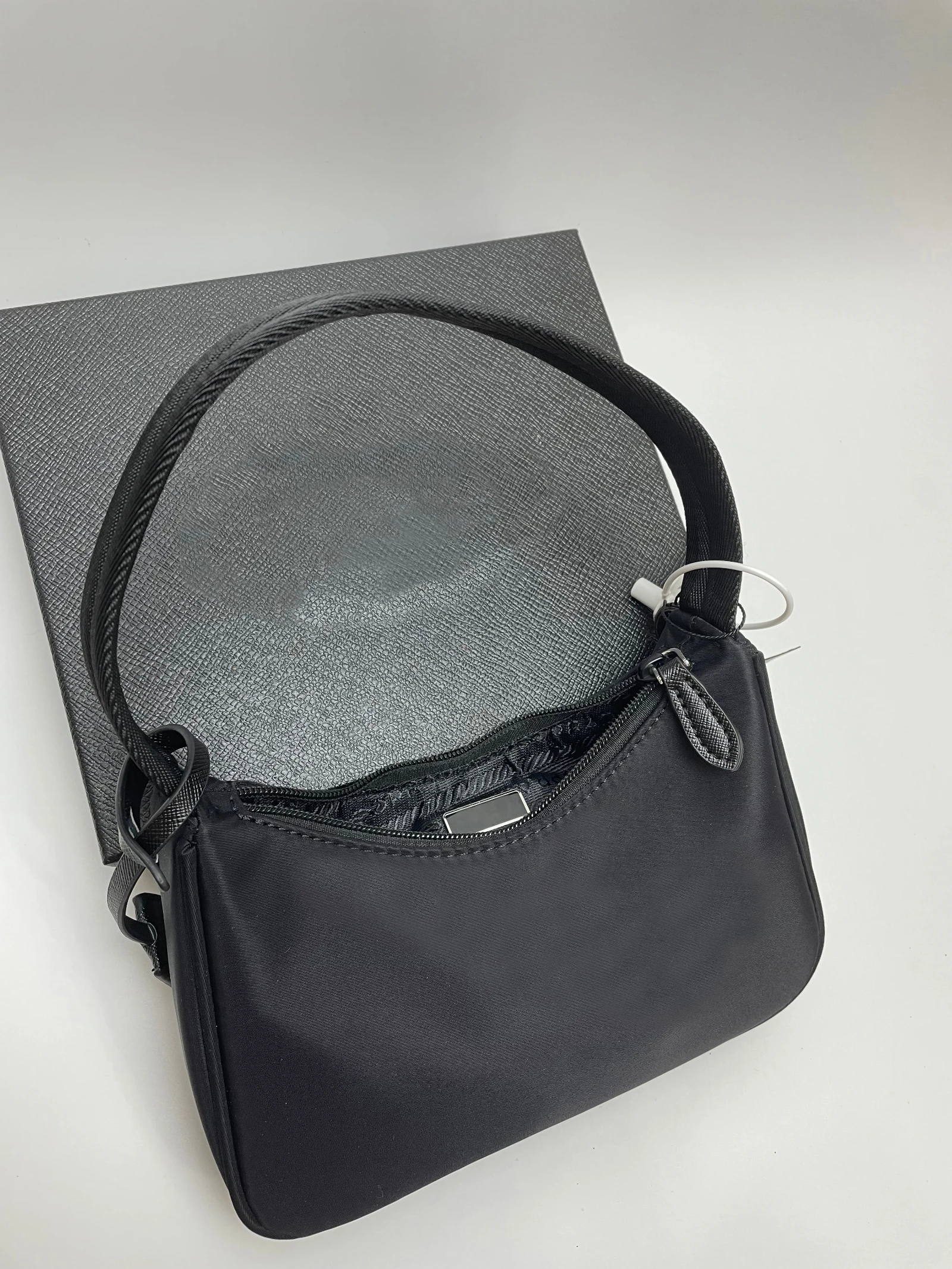 Clean White High Quality nylon cloth shoulder bag，ladies fashion designer messenger bag，handbag Underarm bag |