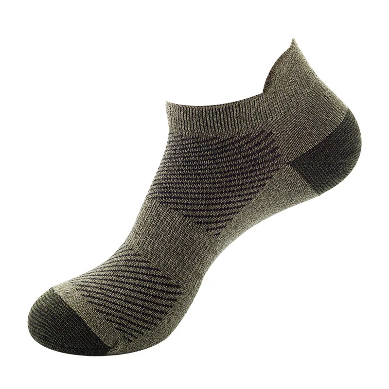 

2021 New Men Socks Spring Harajuku Lattice Deodorant Non-slip Fashion Cotton socks Breathable Sports Boat socks Set Autumn Sale