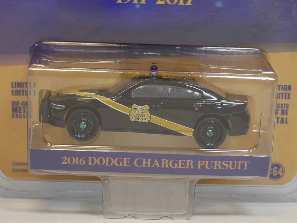 Зеленый свет 1: 64 Dodge зарядное устройство погоня литой модельный автомобиль(зеленая машина