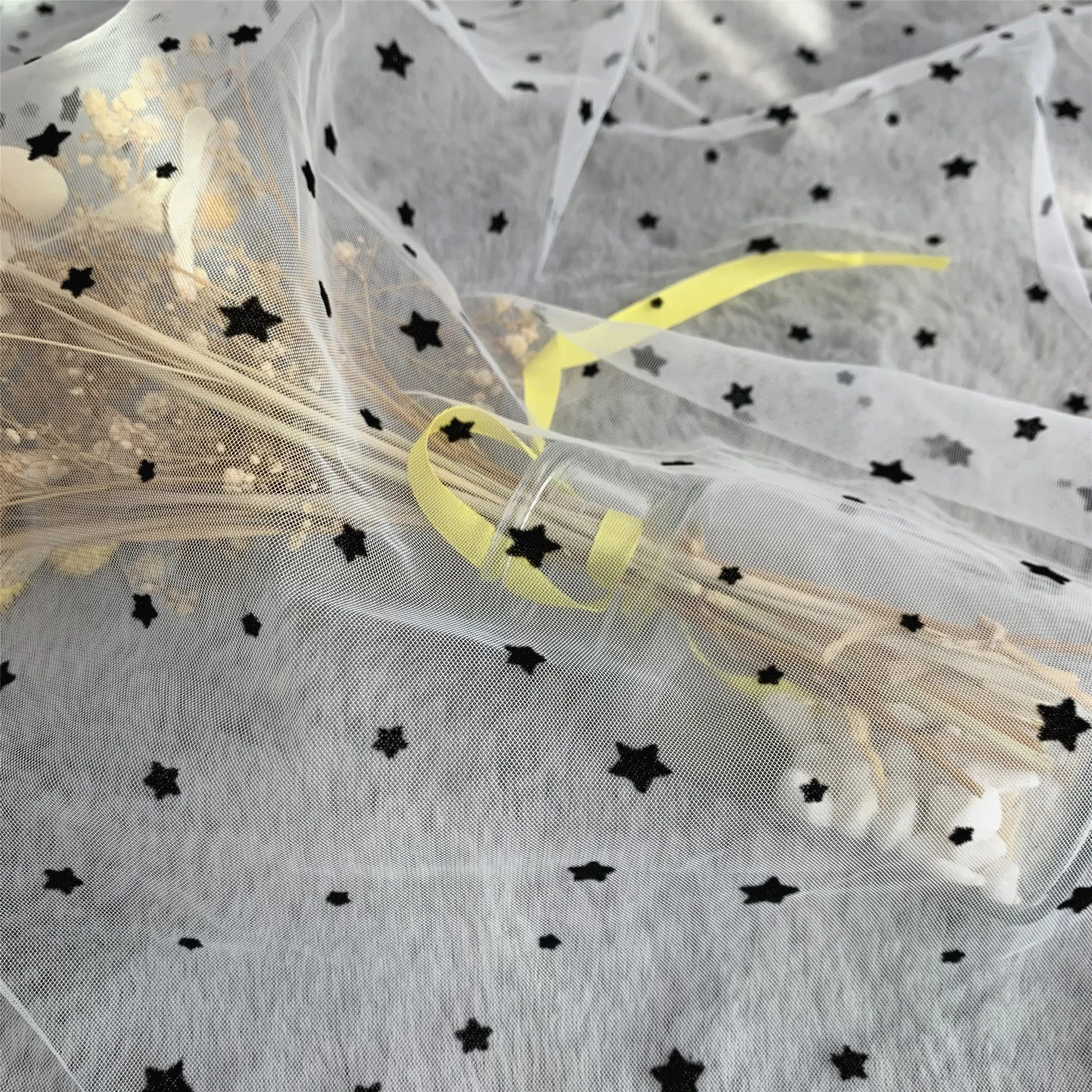 150 см в ширину 5 ярдов белый черный стекались звезды Сетка Тюль Ткань Высокое