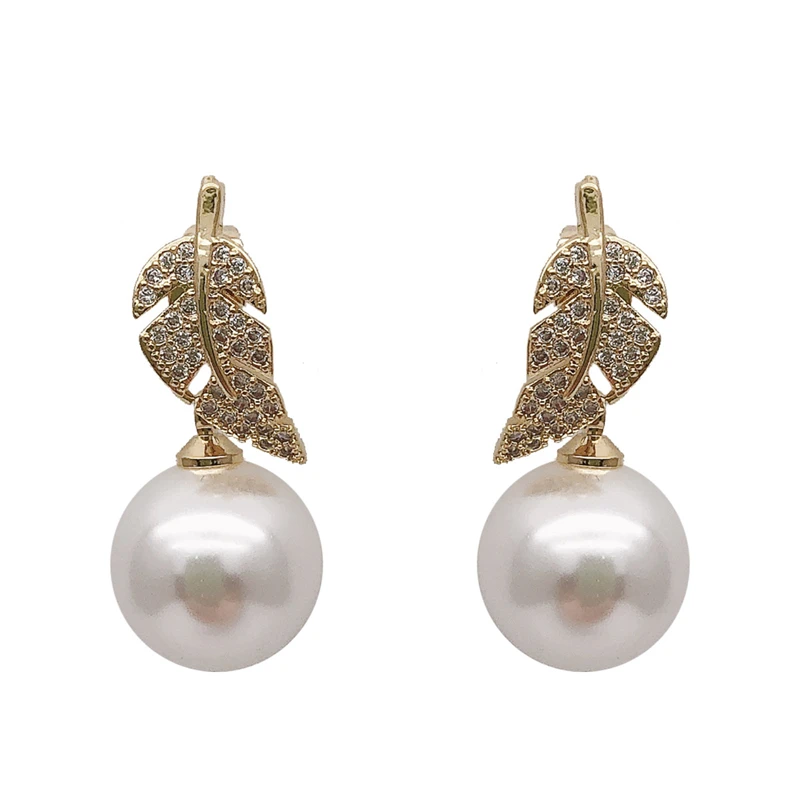 Простые серьги-подвески с искусственным жемчугом в виде листьев растений стразы