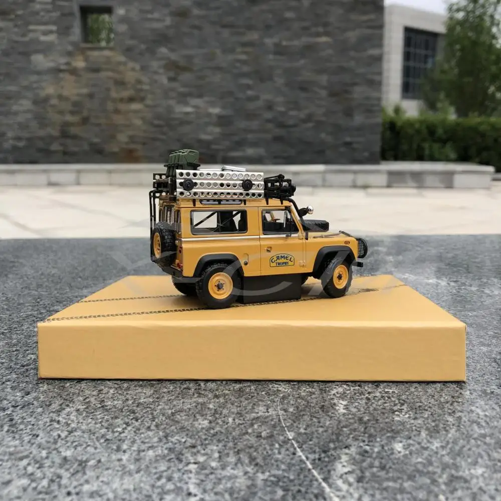 Литая модель автомобиля Почти настоящий защитник 90 &quotКубок с верблюдом&quot