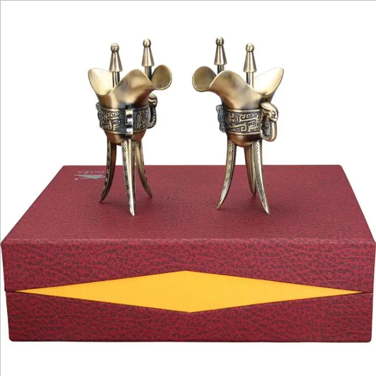 

2pcs/ Set Retro Chinese Style metal wine Cups Decorative Wiskey Cups Drink Glazen For Home Decorative