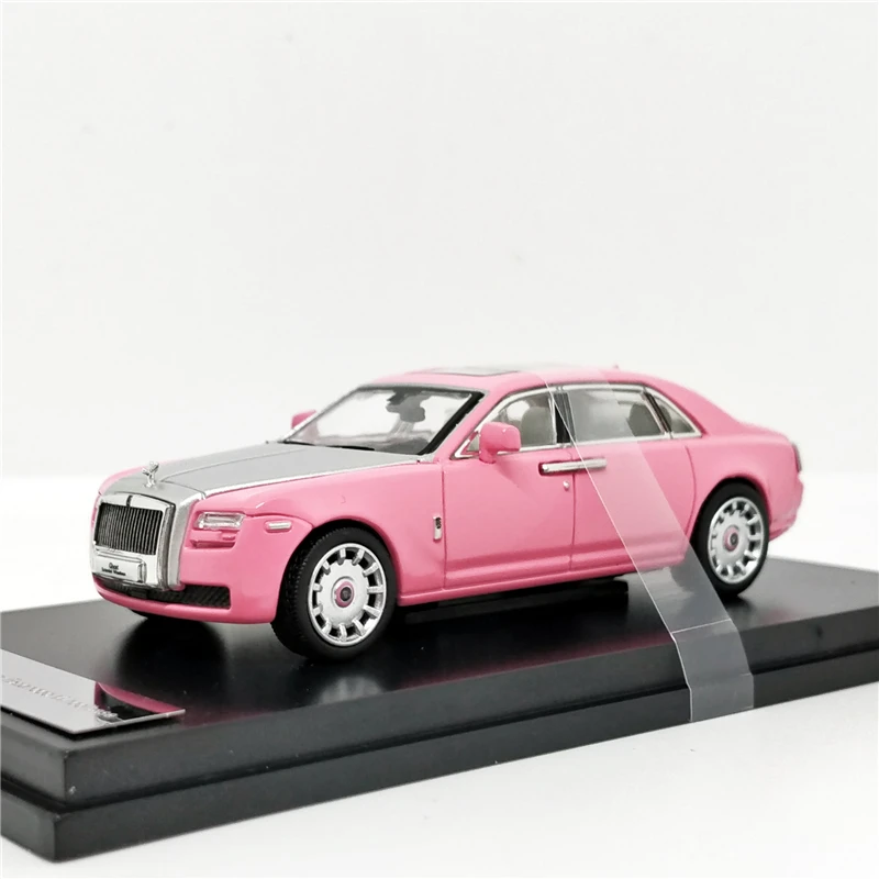 

1:64 Rolls Royce Ghost Extended Wheelbase Pink/Silver Diecast Model Car