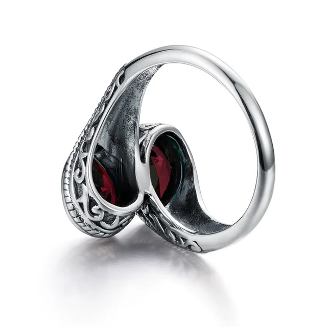Silver Stones Womens Garnet Ring - Vintage Jewelry - Gothic Tear 4