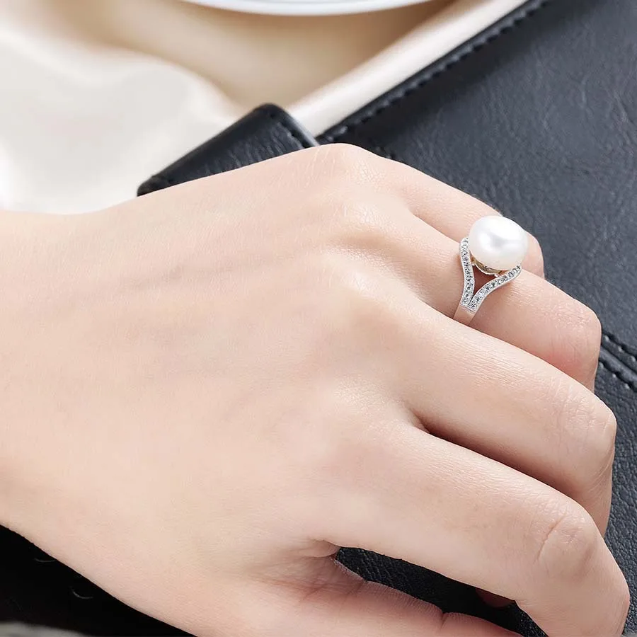 

Fashion Simple Pearl Ring with Silver Plated Opening Adjustable Ring Elegant Women's Banquet Jewelry Cocktail Ring