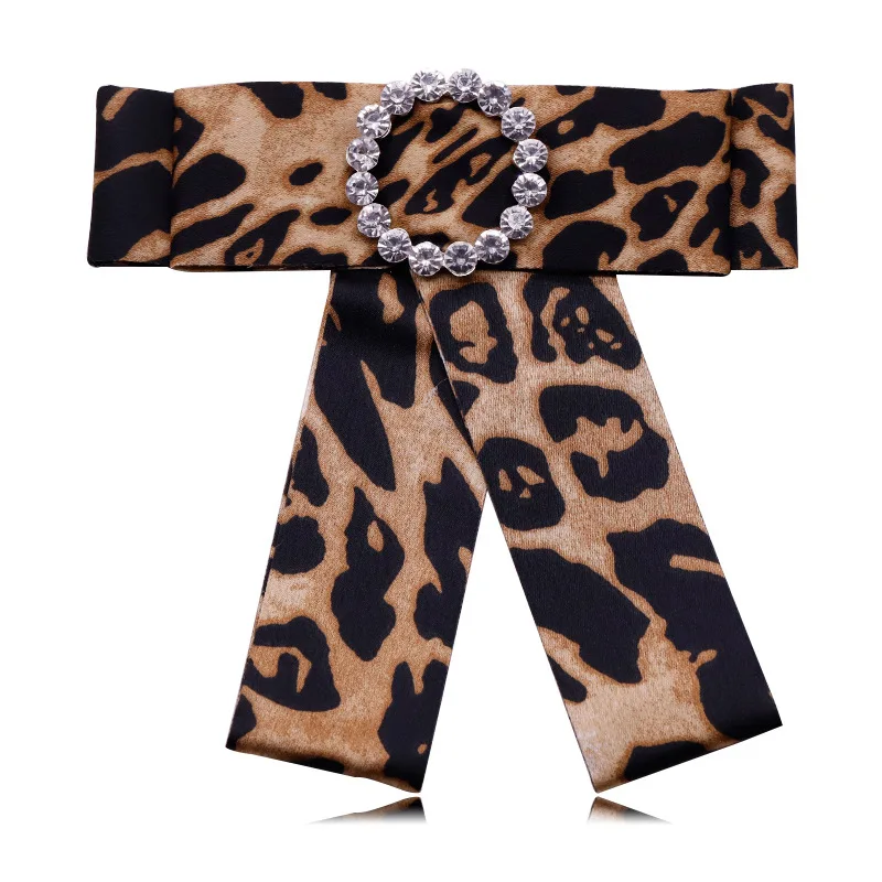 Леопардовая брошь ручной работы большие круглые стразы тканевый галстук бабочка