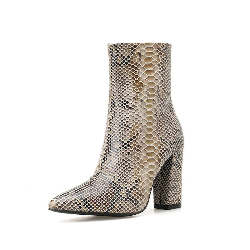 

Spring 2021 heel thick heel side zipper pointed high snake short boots large short barrel snake leather boots