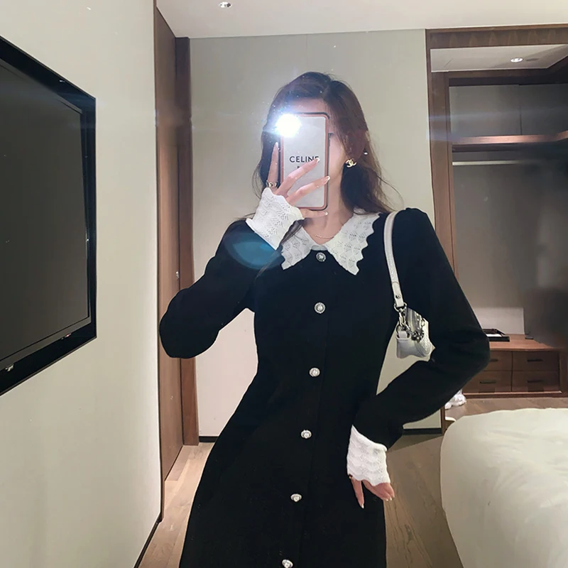 Женское однобортное вязаное платье-свитер элегантное облегающее черное