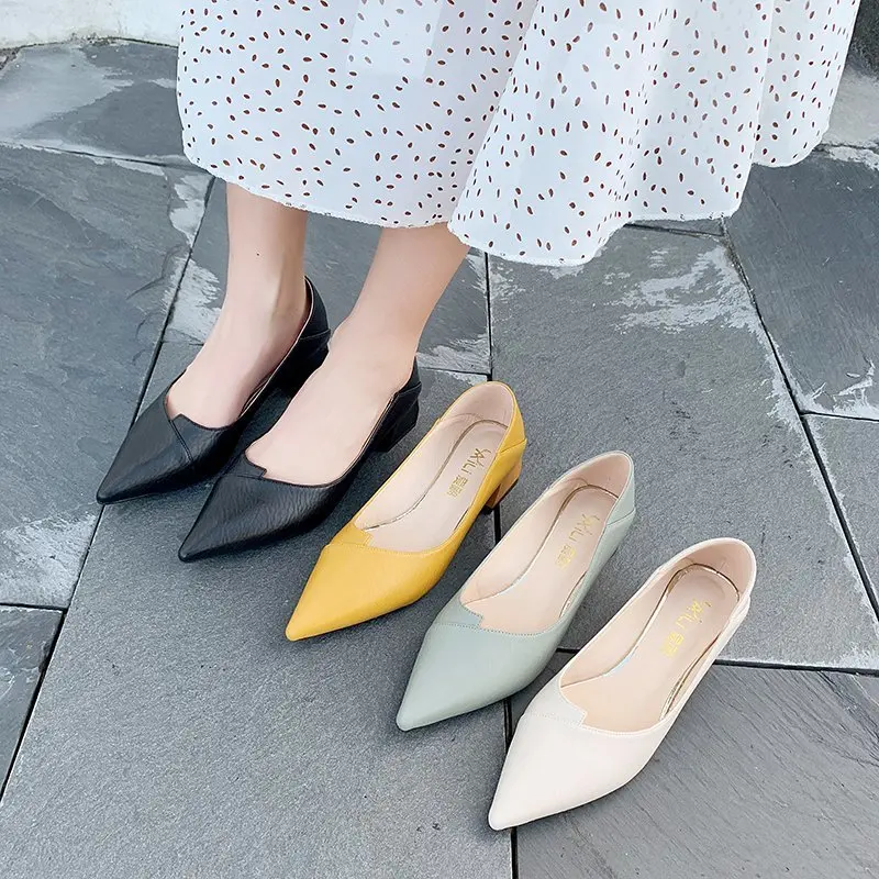Новинка Тонкие туфли на низком каблуке в Корейском стиле Женские с острым носком