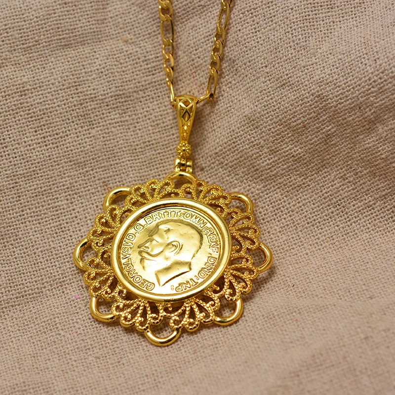 Ювелирные изделия Annayoyo золотого цвета с изображением коронации Джорджа в