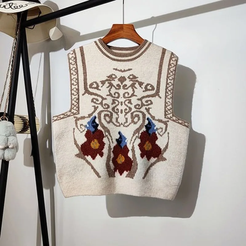 

Женский трикотажный свитер с круглым вырезом и длинным рукавом