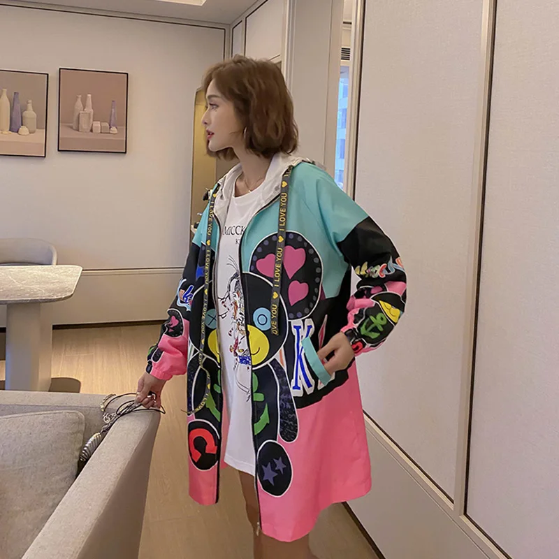 Женские тонкие пальто с капюшоном модные шикарные куртки мультяшным принтом